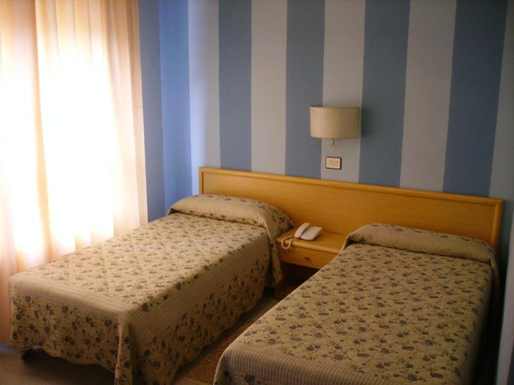 Hotel Valle Del Jerte Los Arenales 部屋 写真