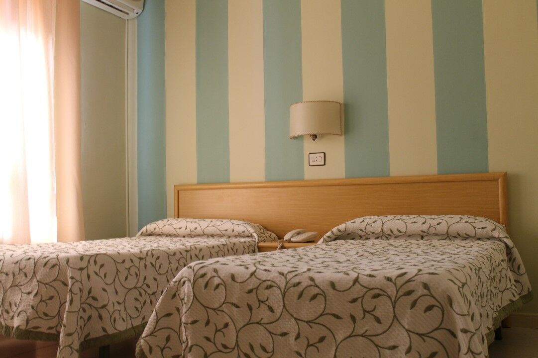 Hotel Valle Del Jerte Los Arenales エクステリア 写真